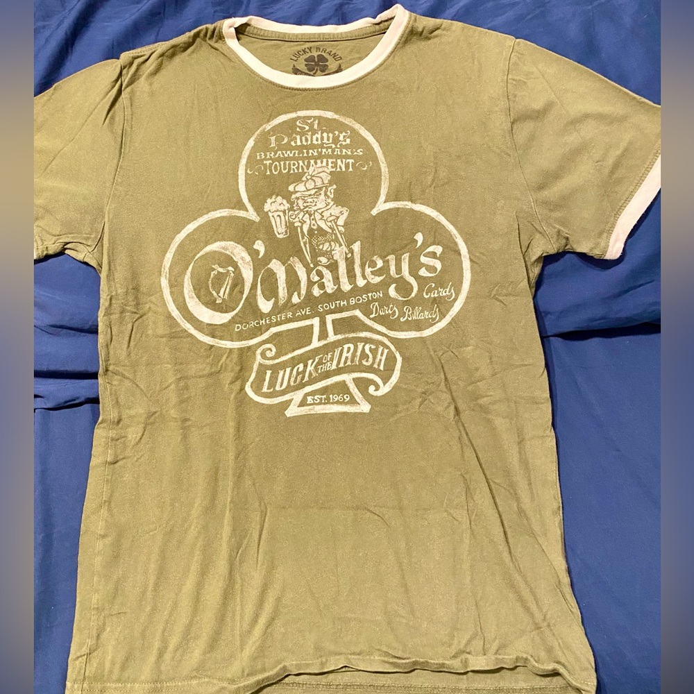 Graphic tee